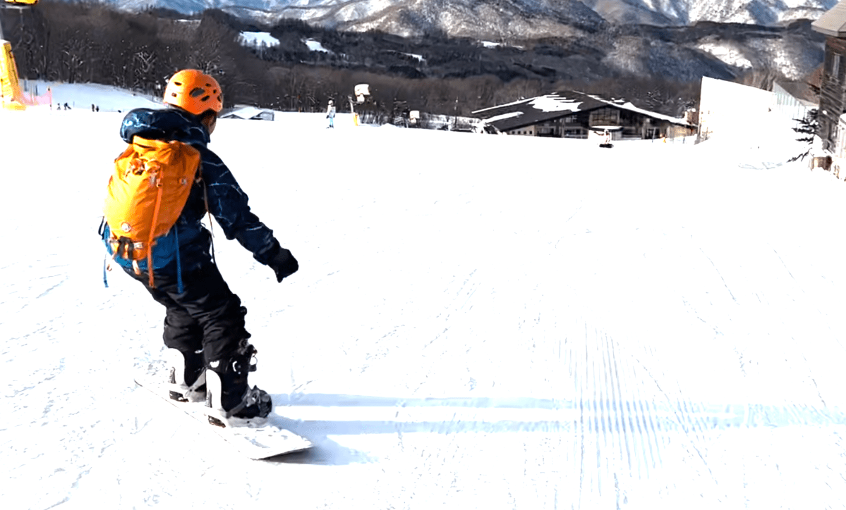 「息子はスノーボード、妻はスキー、娘はソリ」